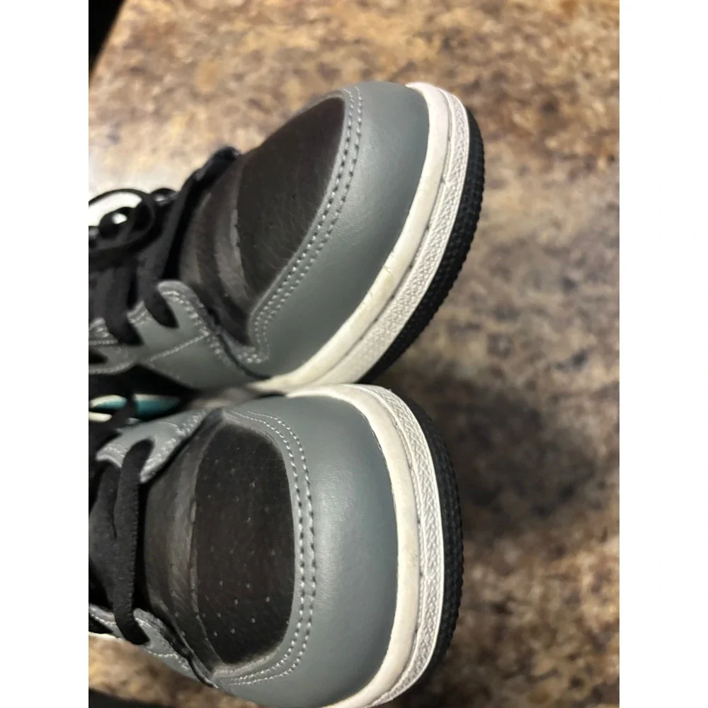 Nike Air Jordan 1 Mid Tropical Twist Black Wolf Grey Teal 554725-063 Kids 6Y